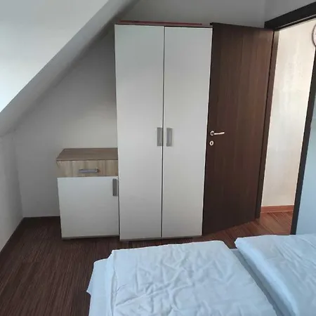 Castello Kraljevi Cardaci Komplex * Κοπαόνικ