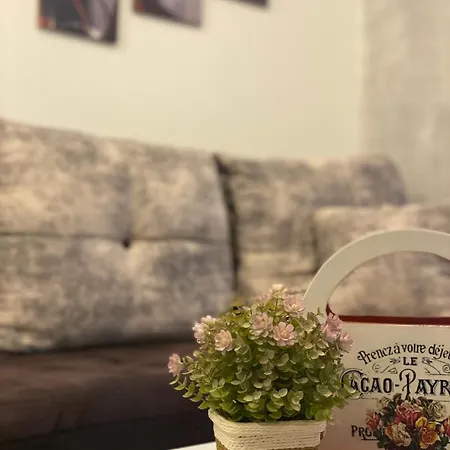 Διαμέρισμα Castello Kraljevi Cardaci Komplex *