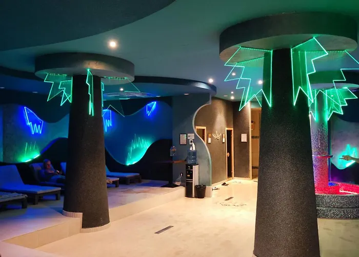 Castello Kraljevi Cardaci Komplex كوباونيك