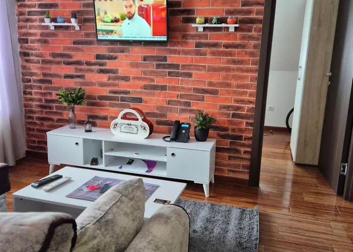 Castello Kraljevi Cardaci Komplex شقة